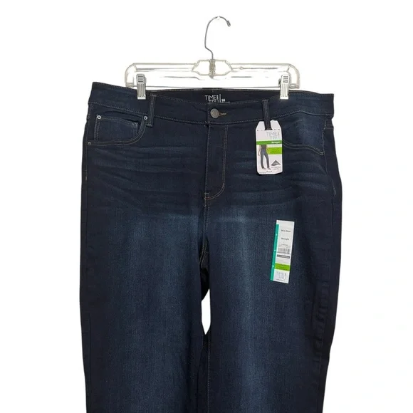 Straight Leg Jeans Women’s Size 18 Dark Wash Mid-Rise 5 Pocket Stretch NEW - Picture 2 of 9